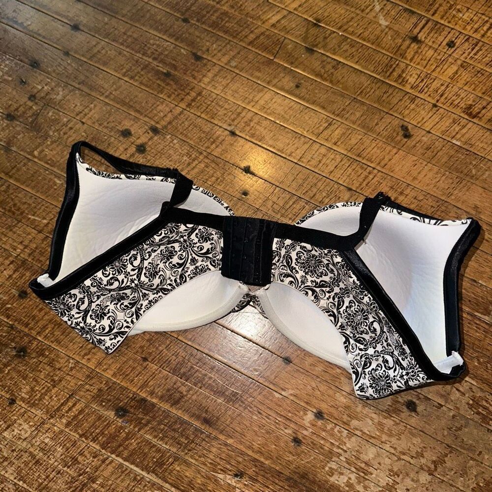 Cacique black & white lightly lined 44DDD floral bra - Picture 2 of 3